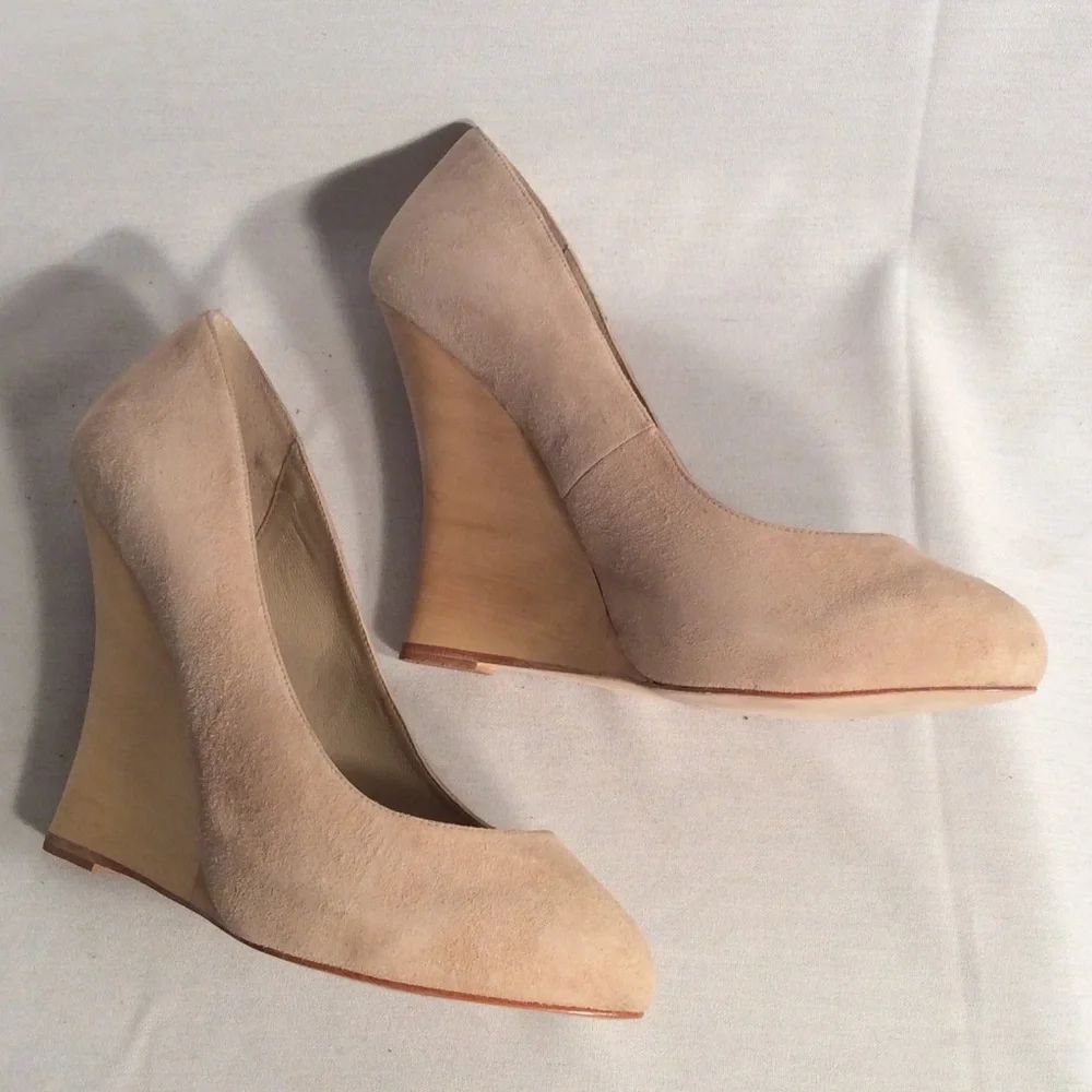 * Guess by Marciano cream suede wood wedge